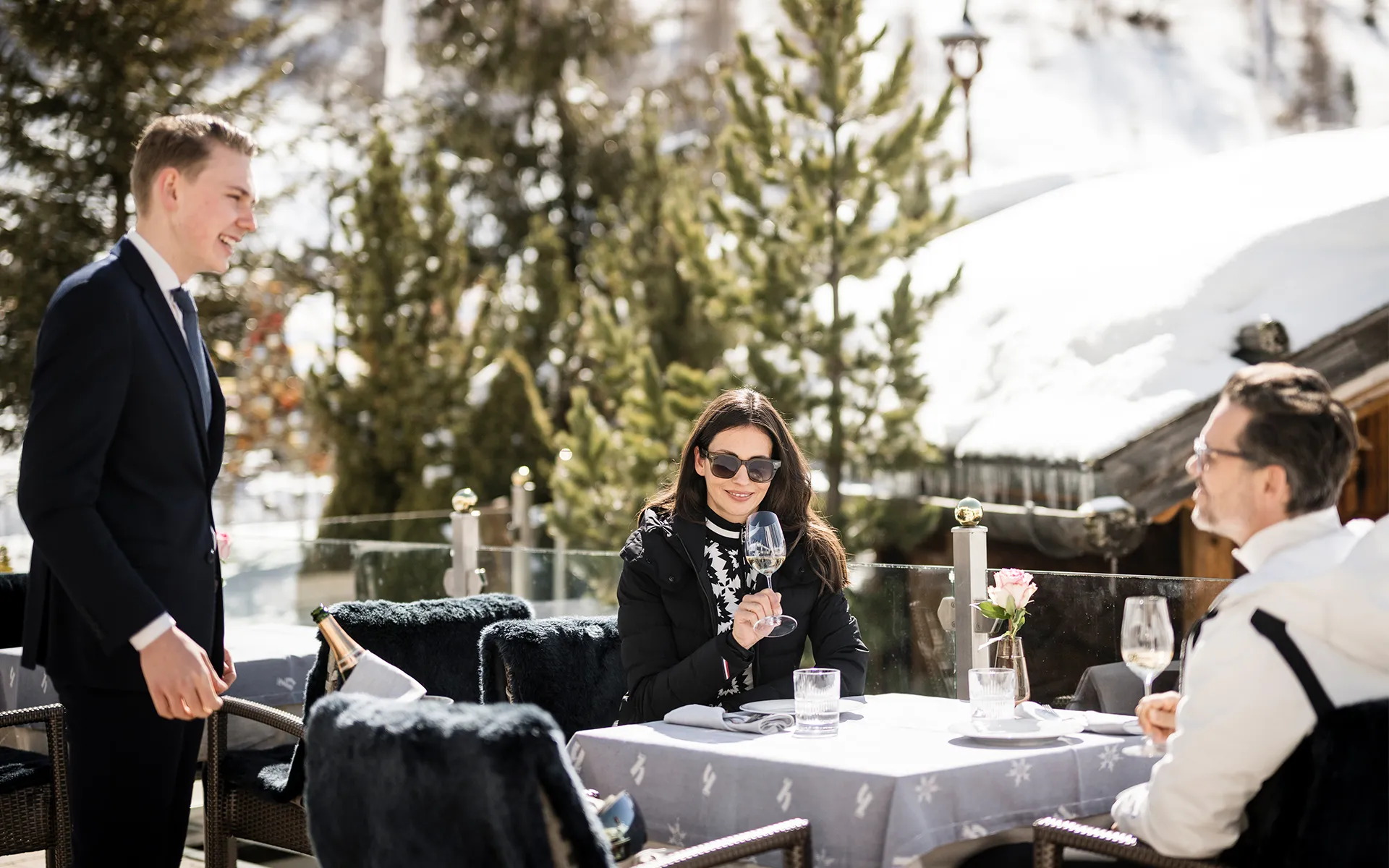 Hochfirst_1920x1200_Terrasse_(c)-Hannes-Niederkofler_HQ_238_DSC7261_web